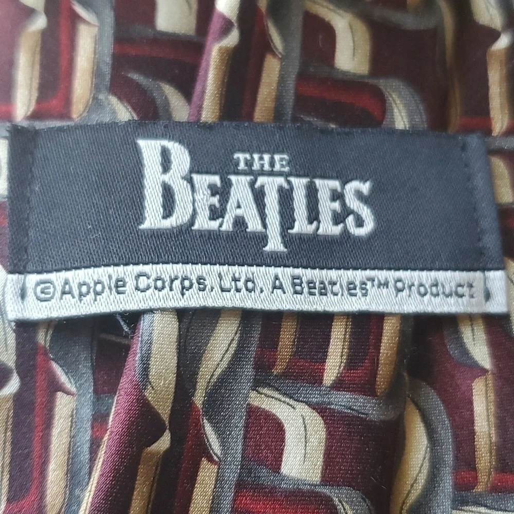 Beatles Birthday silk tie Apple Corp Llc. Maroon & Gray one size